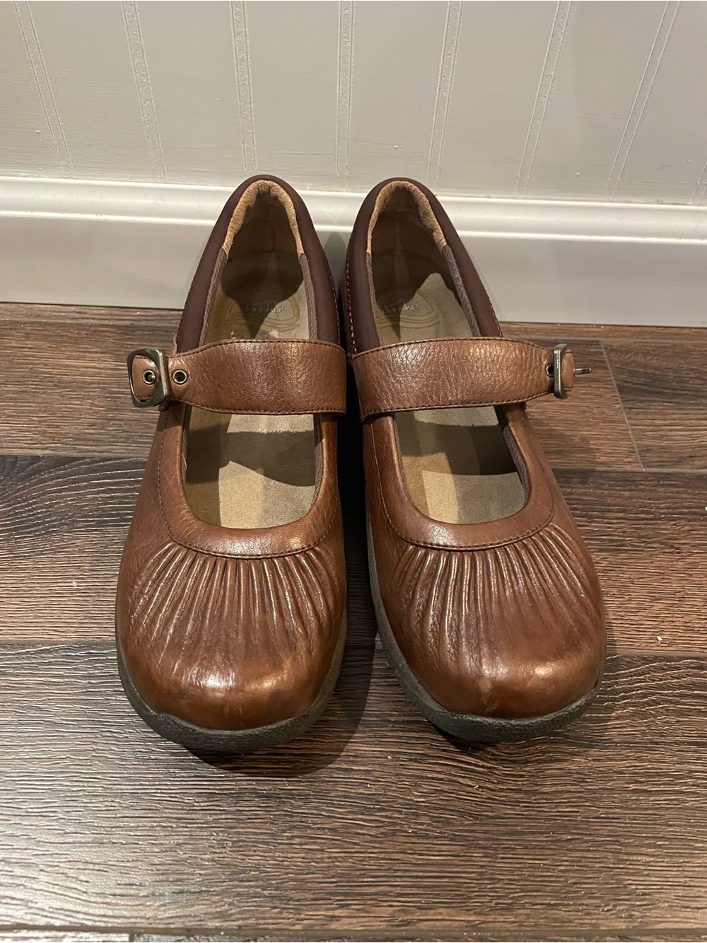 Dansko Kitty Milled Pleated Brown Leather Mary Jane Clog Preppy 41/US 10.5/11